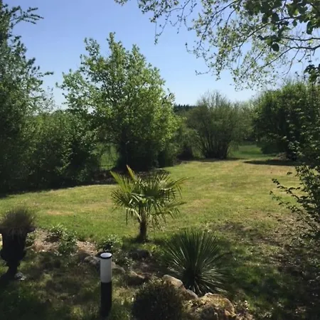 Maison De Bourg Charras, 11 Personnes, Piscine Charras