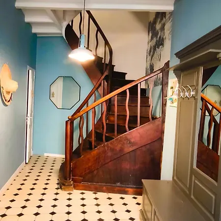 Maison De Bourg Charras, 11 Personnes, Piscine