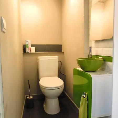 Maison De Bourg Charras, 11 Personnes, Piscine * Charras