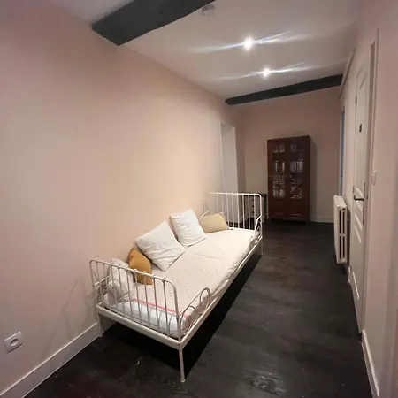 Maison De Bourg Charras, 11 Personnes, Piscine Holiday home