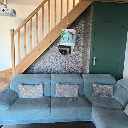 Maison De Bourg Charras, 11 Personnes, Piscine * Charras