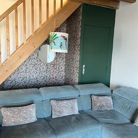 Maison De Bourg Charras, 11 Personnes, Piscine Hébergement de vacances *