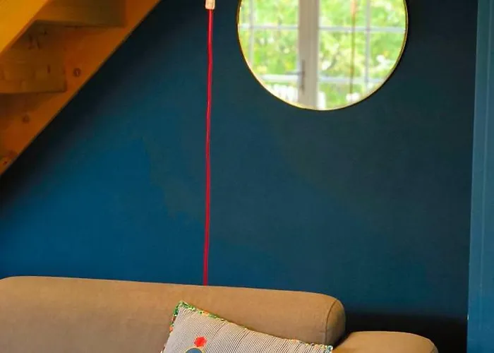 度假居 Maison De Bourg Charras, 11 Personnes, Piscine *