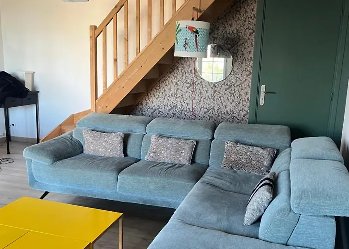 度假居 Maison De Bourg Charras, 11 Personnes, Piscine